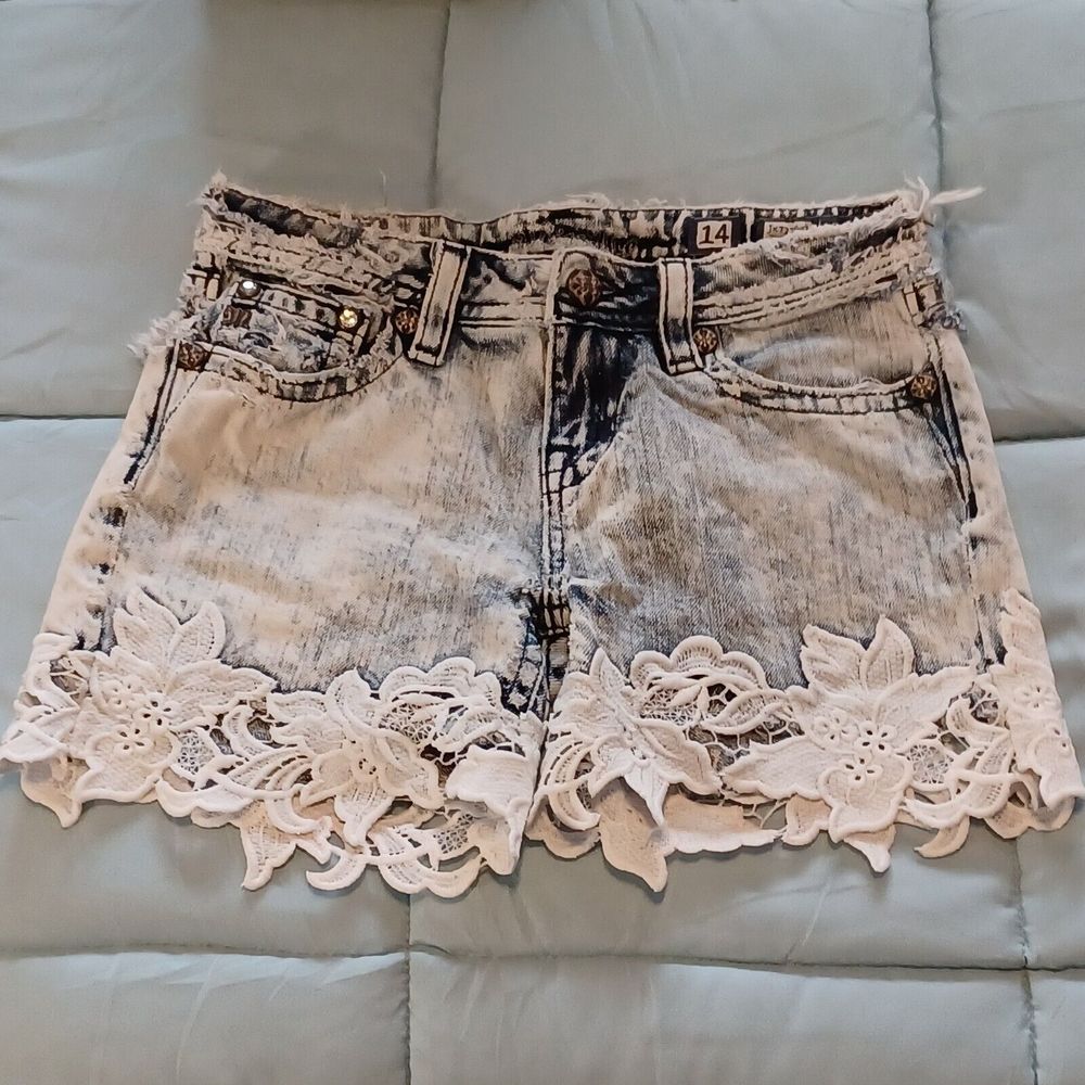 Miss Me Girls Shorts, Size 14, Mid-Rise, 28W x 3L, Distressed, Stone Wash